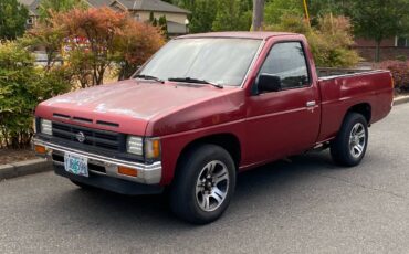 Nissan-d21-hardbody-1992-red