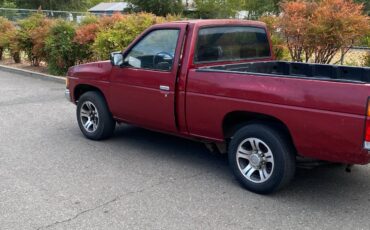 Nissan-d21-hardbody-1992-red-7