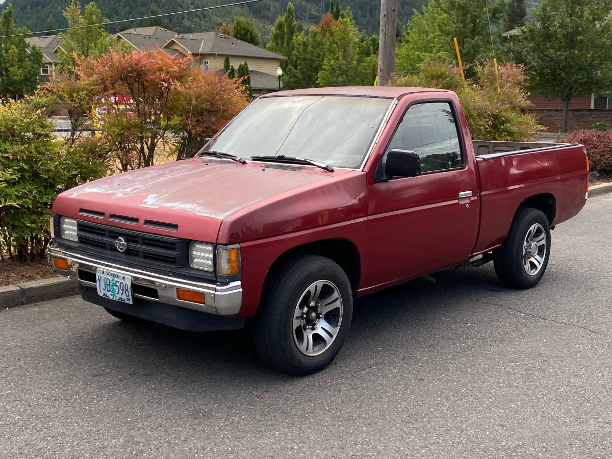 Nissan-d21-hardbody-1992-red