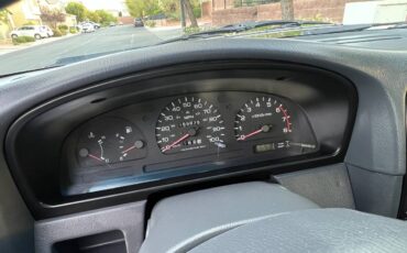 Nissan-d21-hardbody-1994-white-15