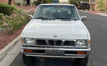 Nissan-d21-hardbody-1994-white-6