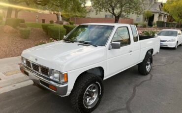 Nissan-d21-hardbody-1994-white-8