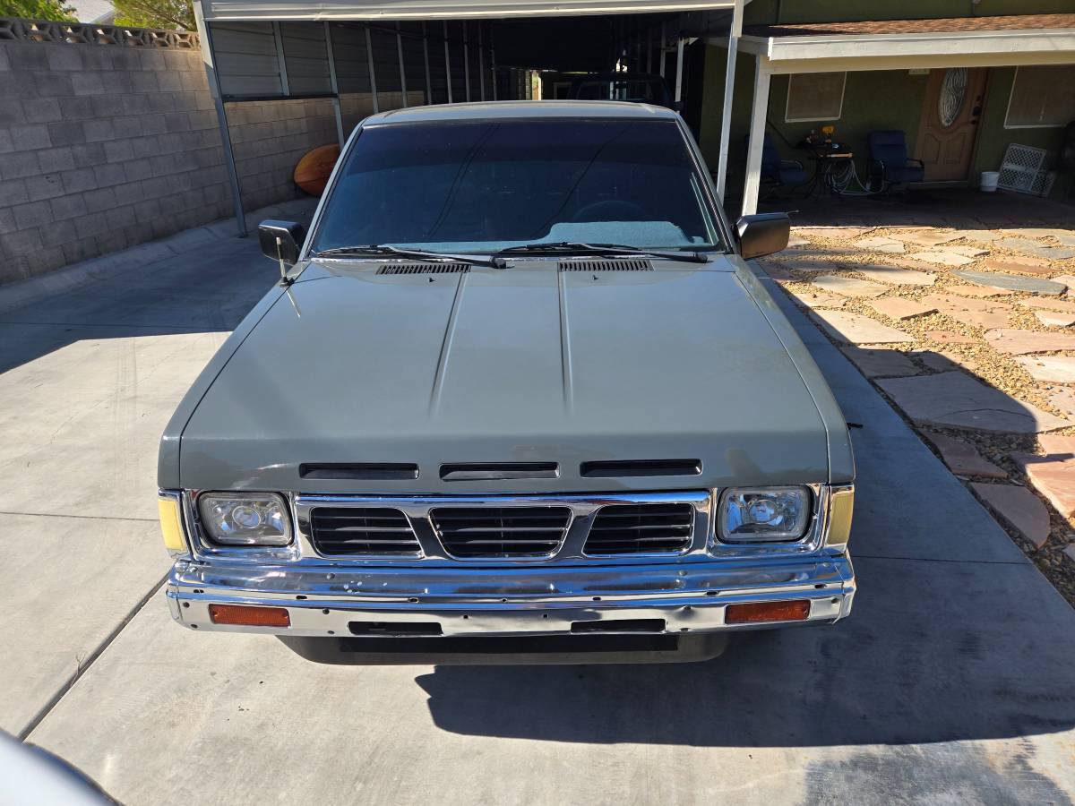 Nissan-d21-pickup-1986-custom-1