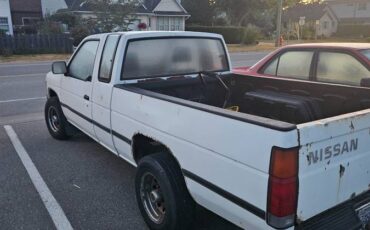 Nissan-d21-pickup-1990-white