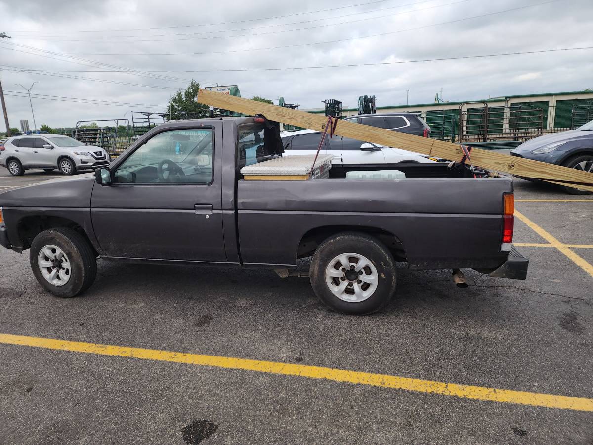 Nissan-d21-pickup-1995-grey-3