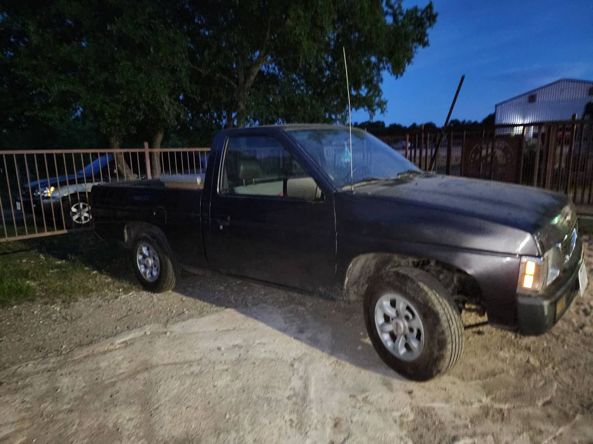 Nissan-d21-pickup-1995-grey-4