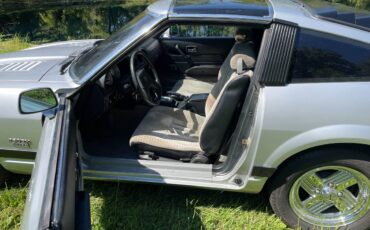 Nissan-datsun-280-zx-turbo-1982-silver-12