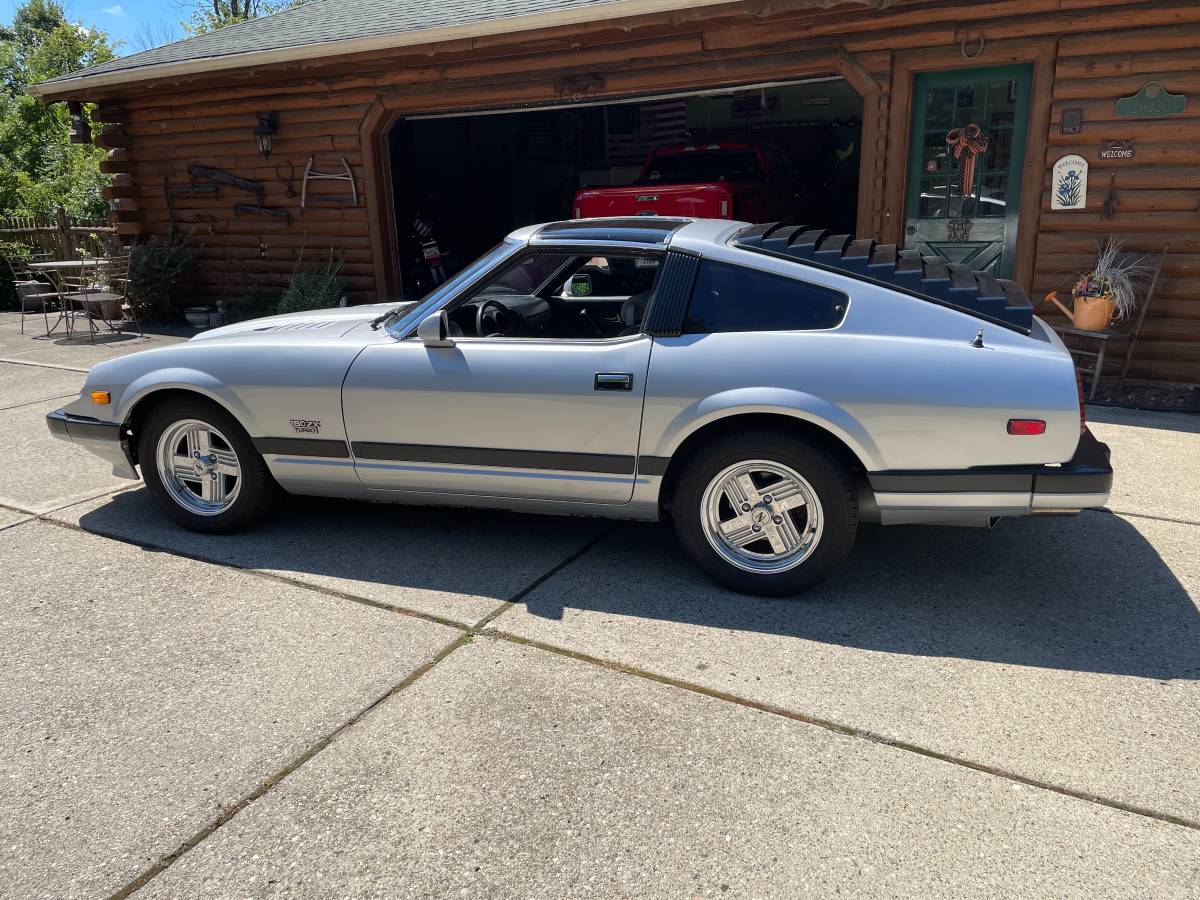 Nissan-datsun-280-zx-turbo-1982-silver-5