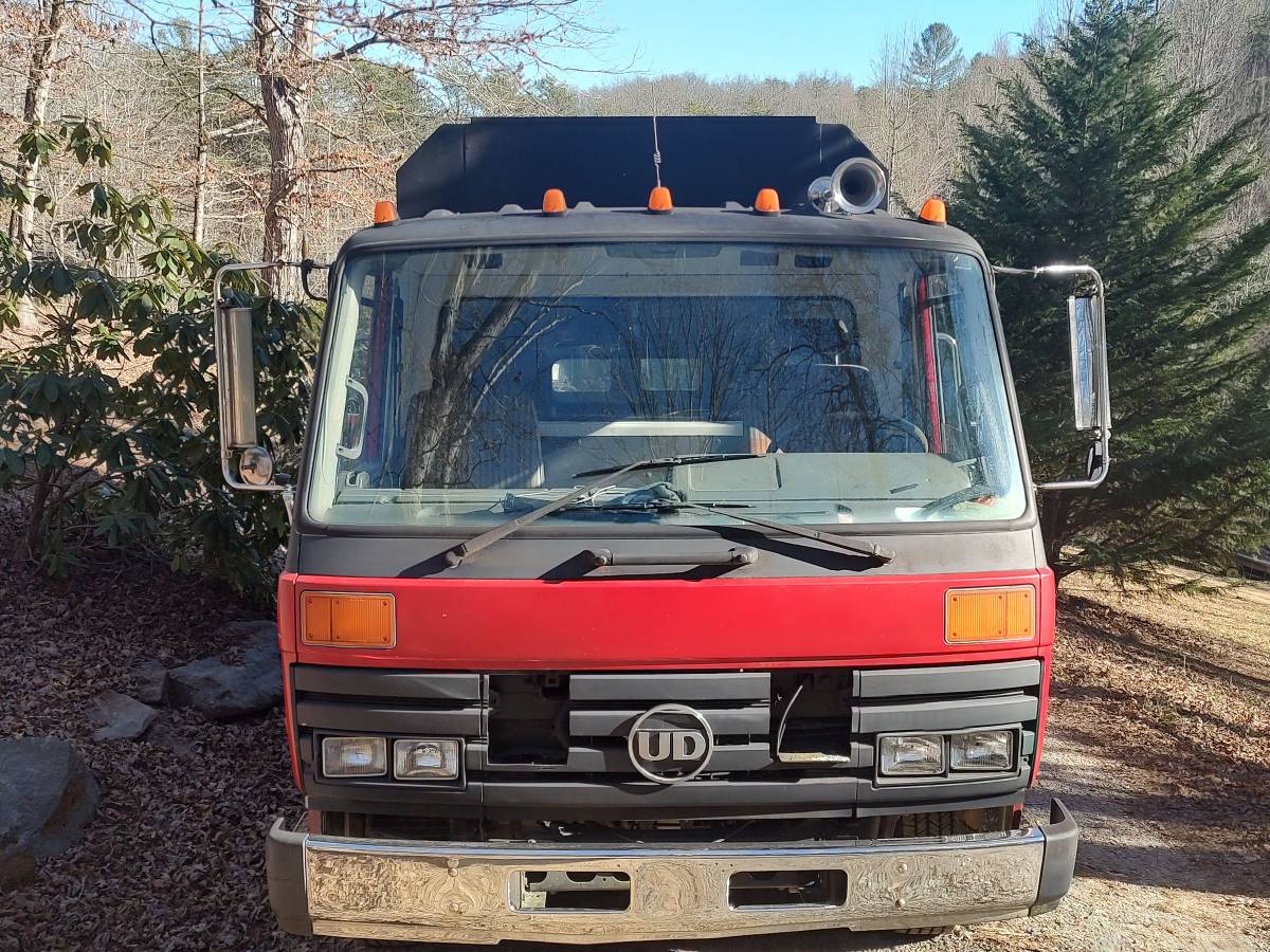 Nissan-diesel-1991-2