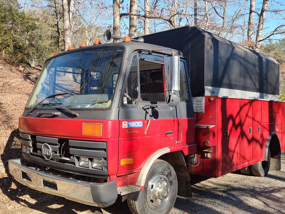 Nissan-diesel-1991