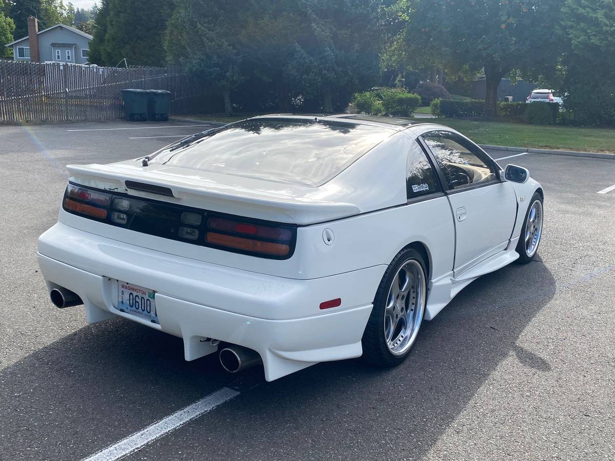 Nissan-fairlady-z-1990-white-2