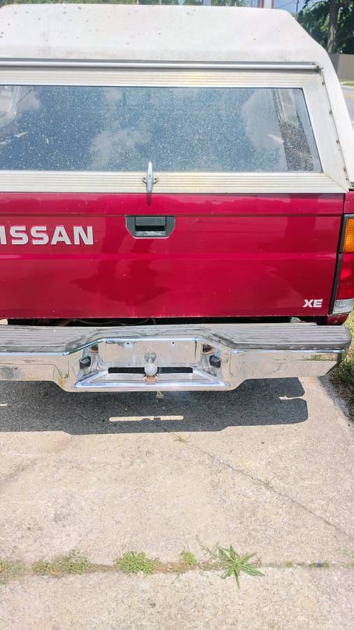 Nissan-frontier-1995-red-3