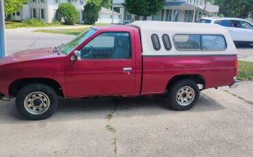 Nissan-frontier-1995-red