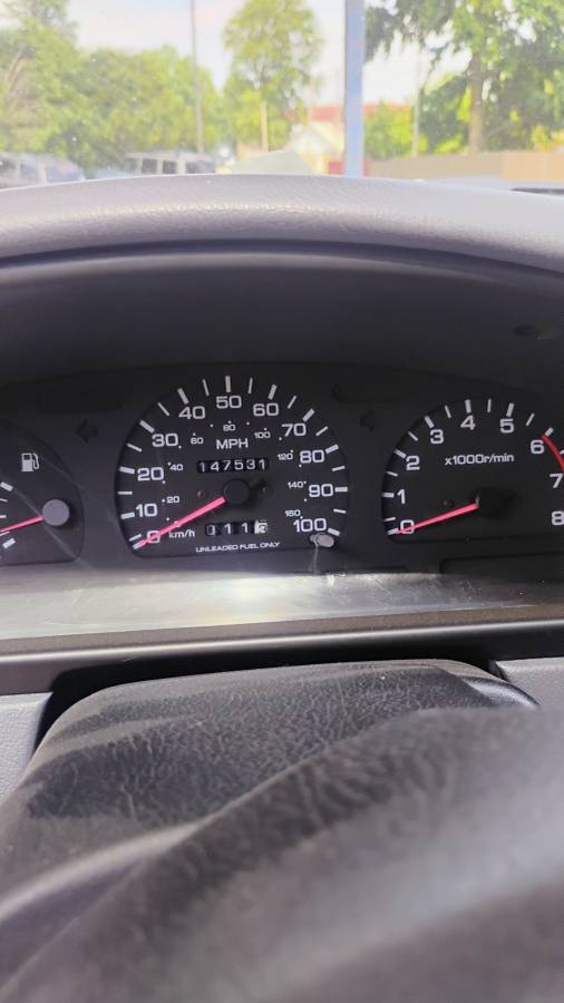 Nissan-frontier-1995-red-5