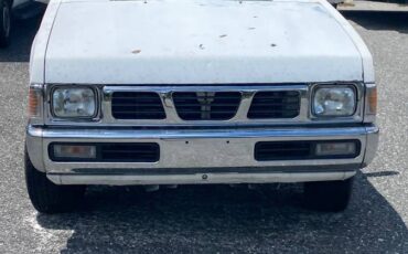 Nissan-frontier-king-cab-1995-white-1
