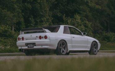 Nissan-gt-r-1990-white-1