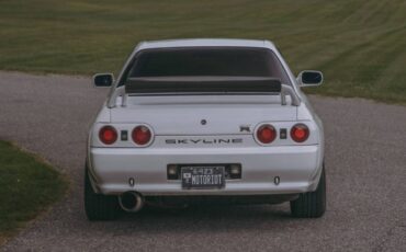 Nissan-gt-r-1990-white-10