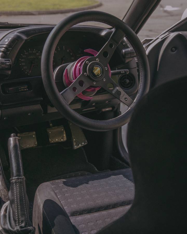 Nissan-gt-r-1990-white-15