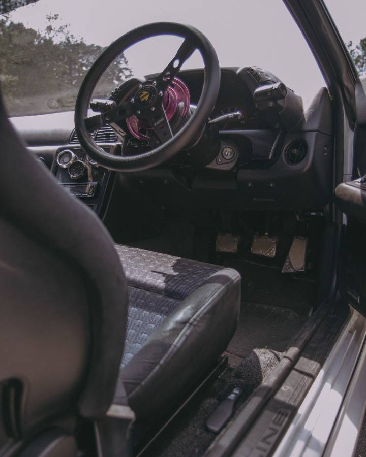 Nissan-gt-r-1990-white-6