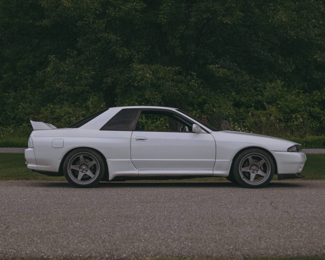 Nissan-gt-r-1990-white-9