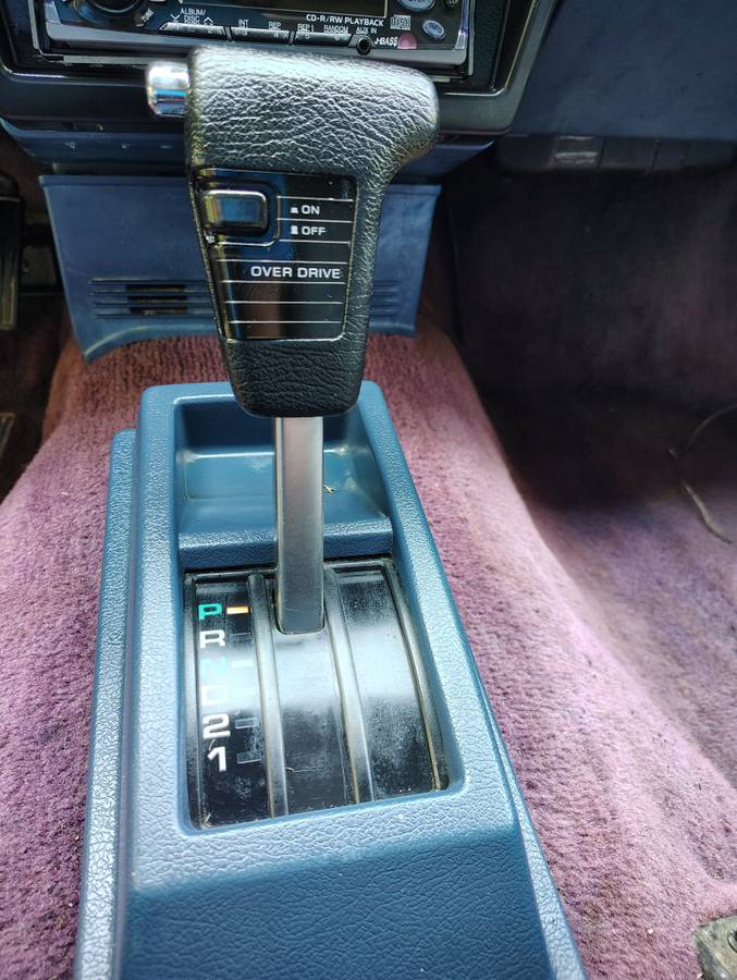 Nissan-hardbody-1987-custom-13