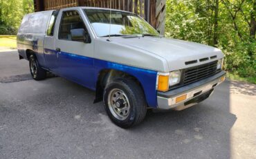 Nissan-hardbody-1987-custom-2