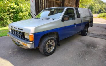 Nissan-hardbody-1987-custom