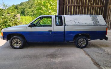 Nissan-hardbody-1987-custom-8
