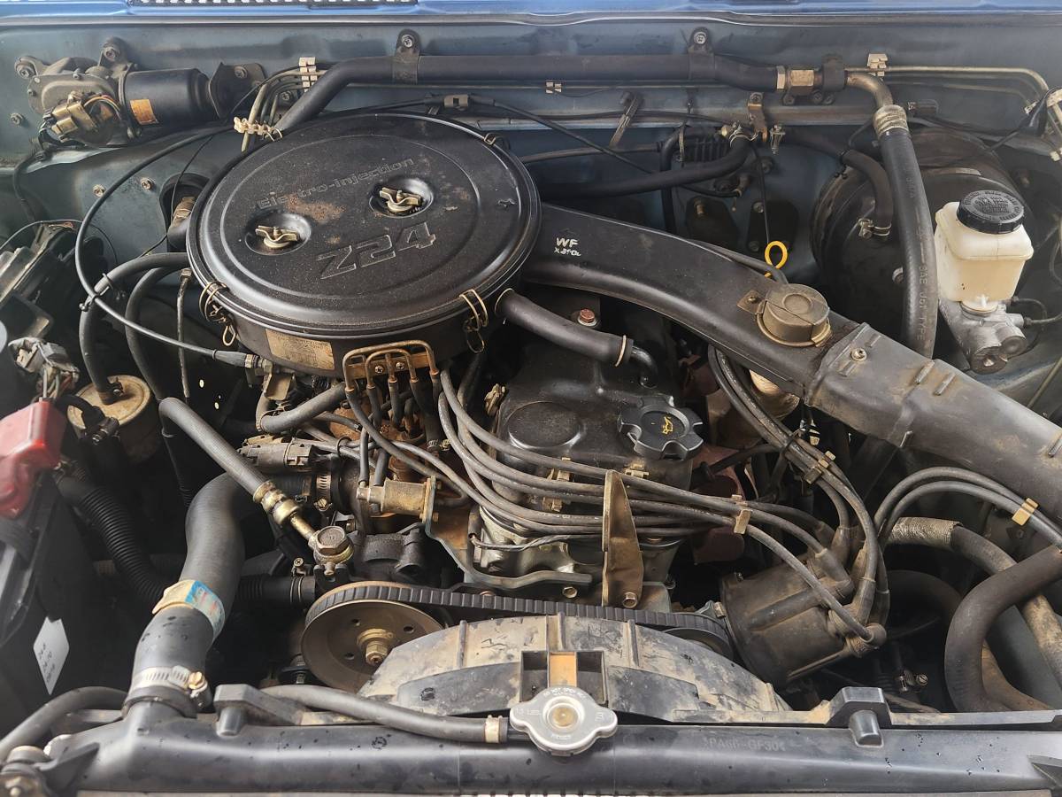 Nissan-hardbody-1989-blue-1