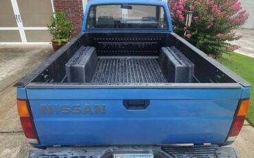 Nissan-hardbody-1989-blue-2