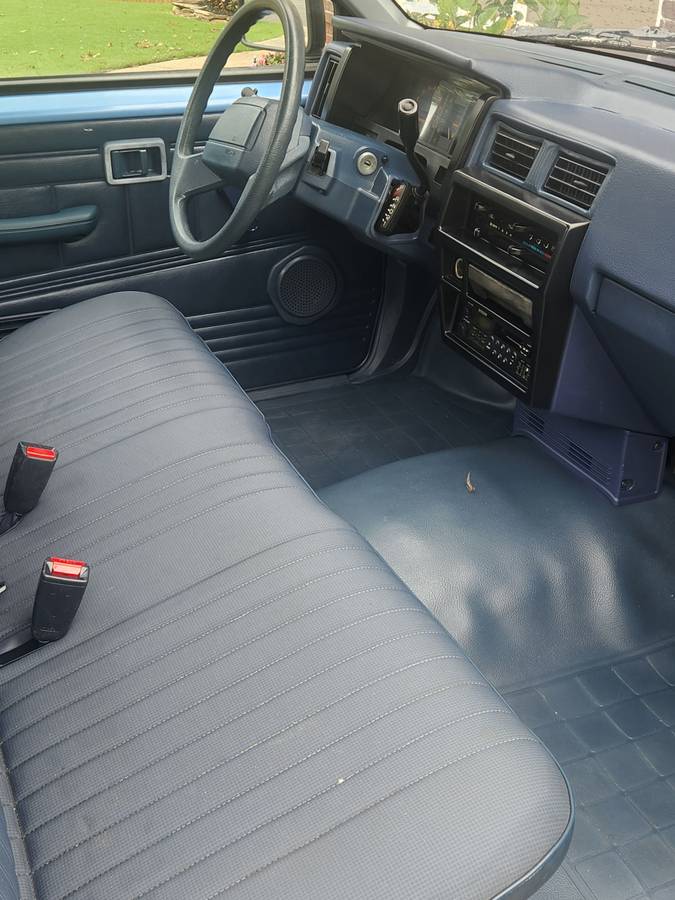 Nissan-hardbody-1989-blue-5