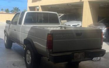 Nissan-hardbody-pickup-1989-grey-1