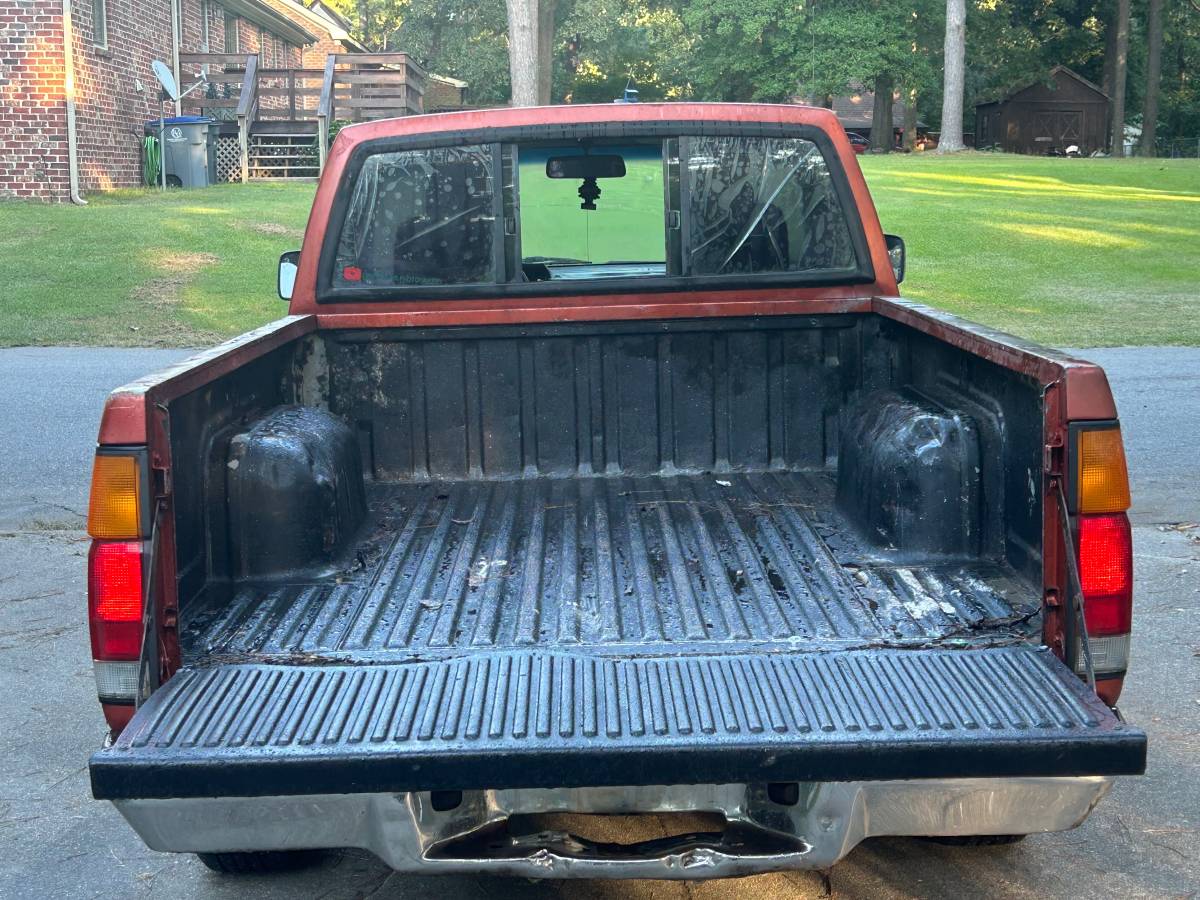 Nissan-hardbody-pickup-1993-2