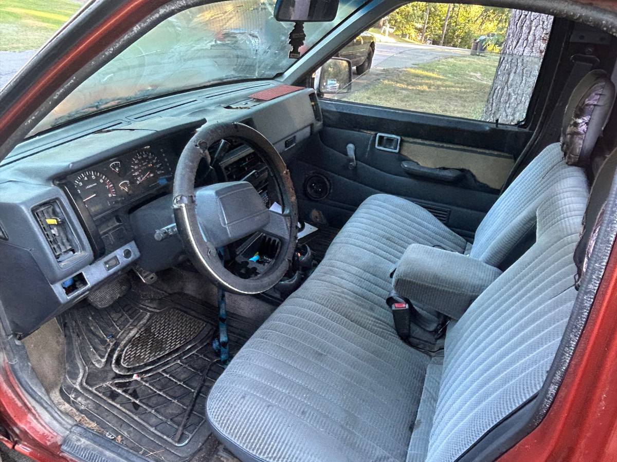 Nissan-hardbody-pickup-1993-3