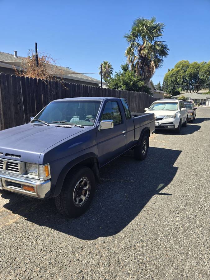 Nissan-hardbody-pickup-1994-blue-1