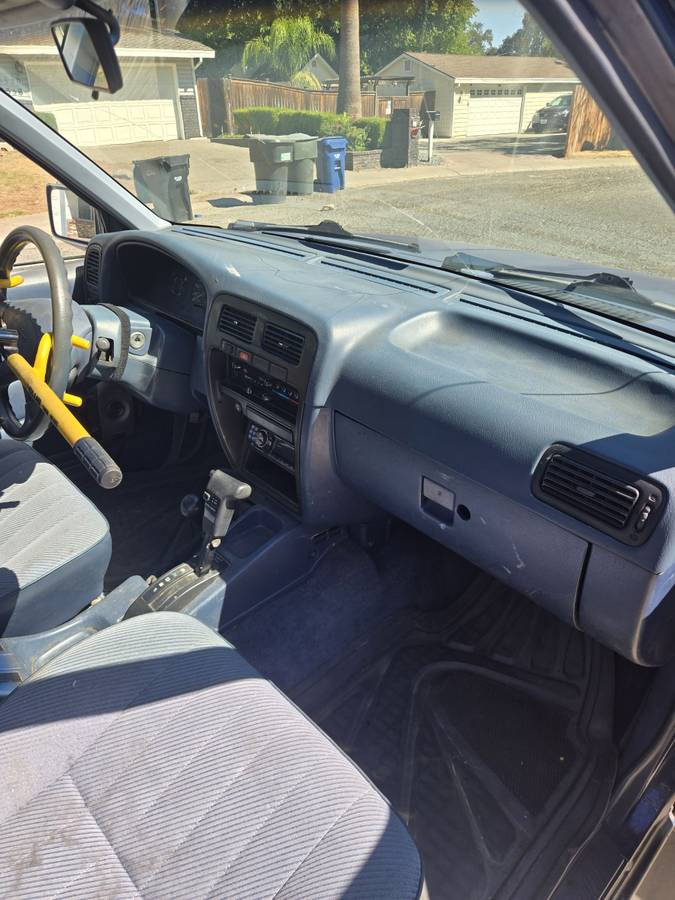 Nissan-hardbody-pickup-1994-blue-5
