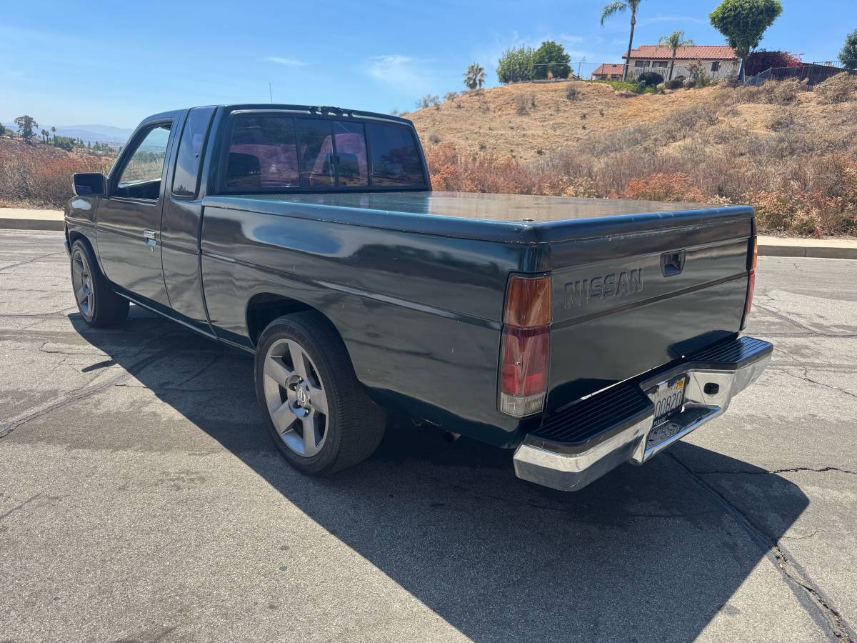 Nissan-hardbody-pickup-1994-green-3