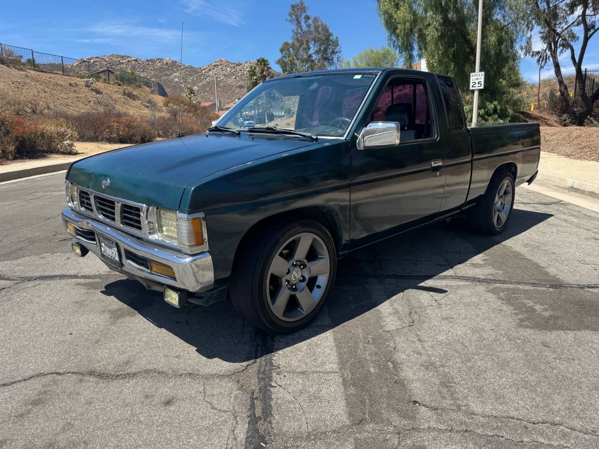 Nissan-hardbody-pickup-1994-green-5