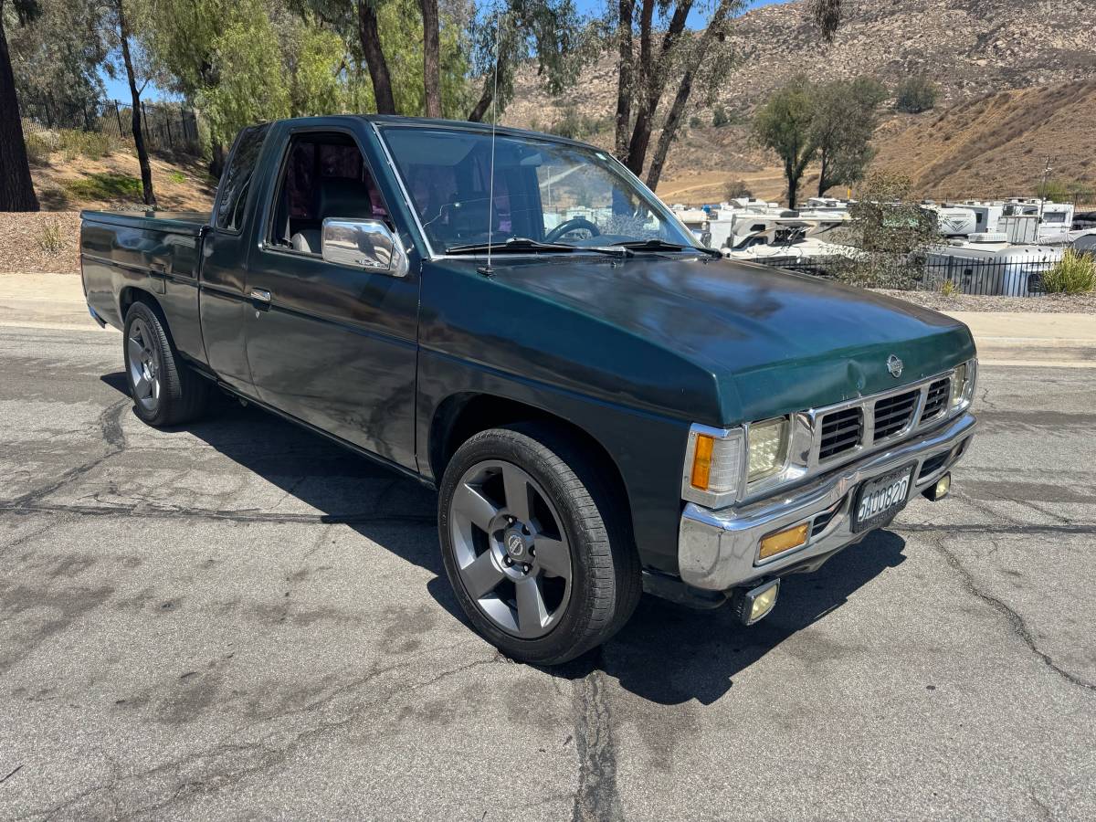 Nissan-hardbody-pickup-1994-green