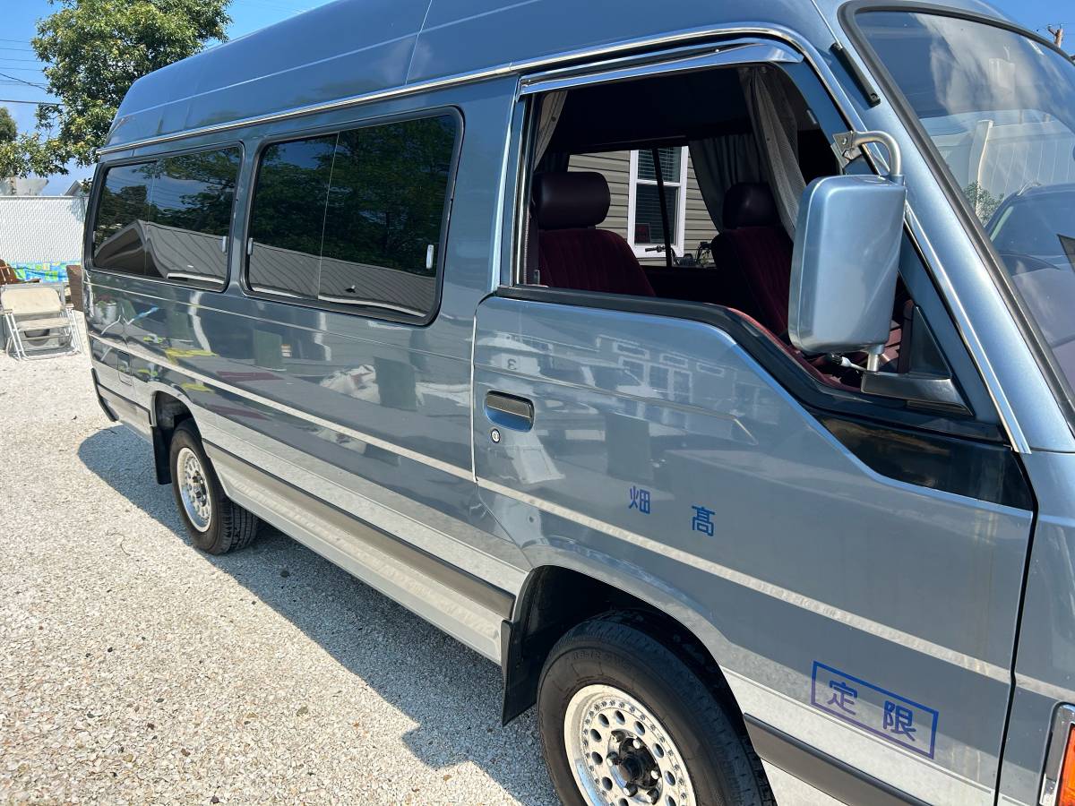 Nissan-homy-diesel-1990-blue-10