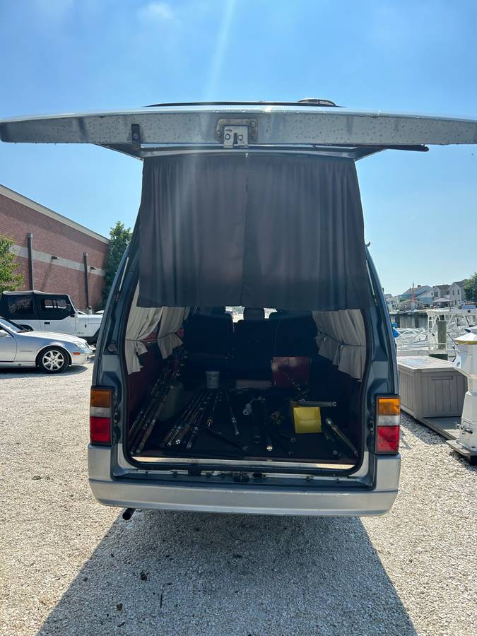 Nissan-homy-diesel-1990-blue-2