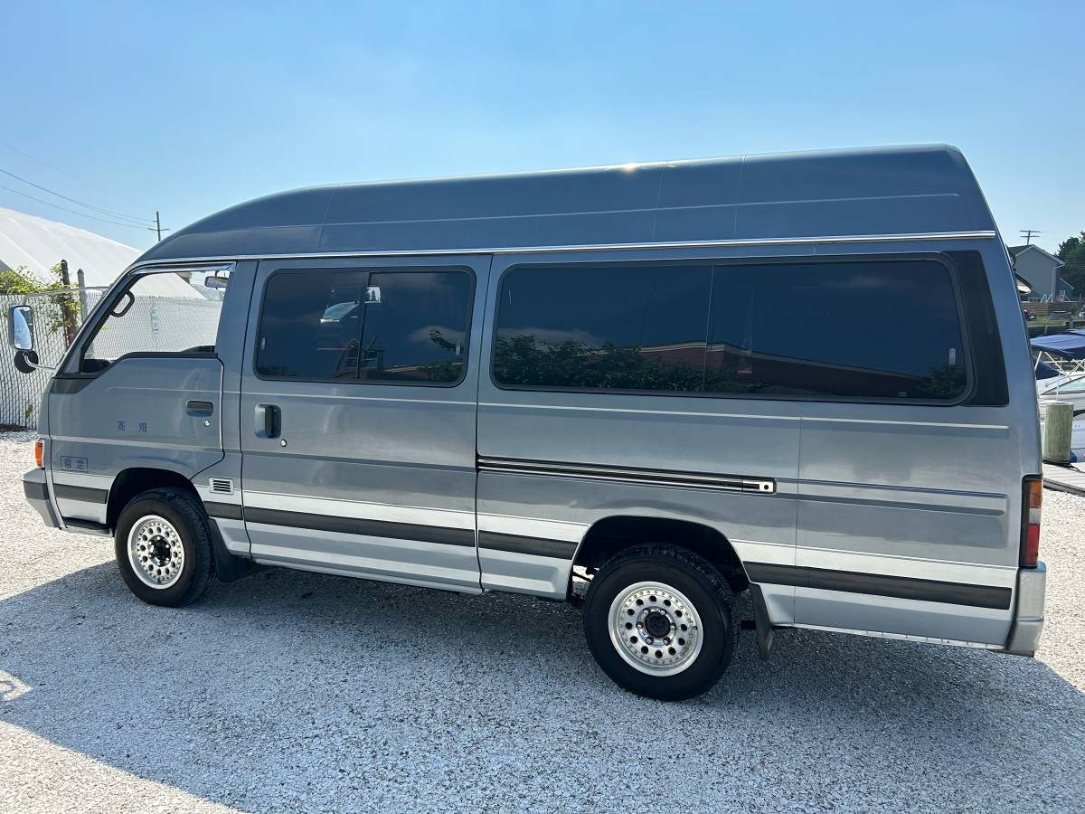 Nissan-homy-diesel-1990-blue-5