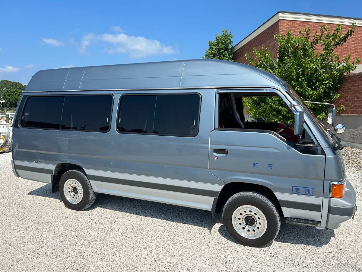 Nissan-homy-diesel-1990-blue
