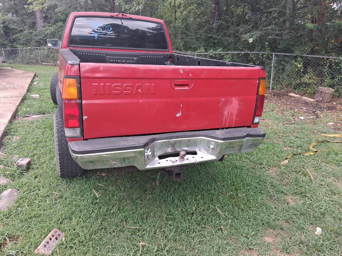 Nissan-king-cab-xe-1994-red-1
