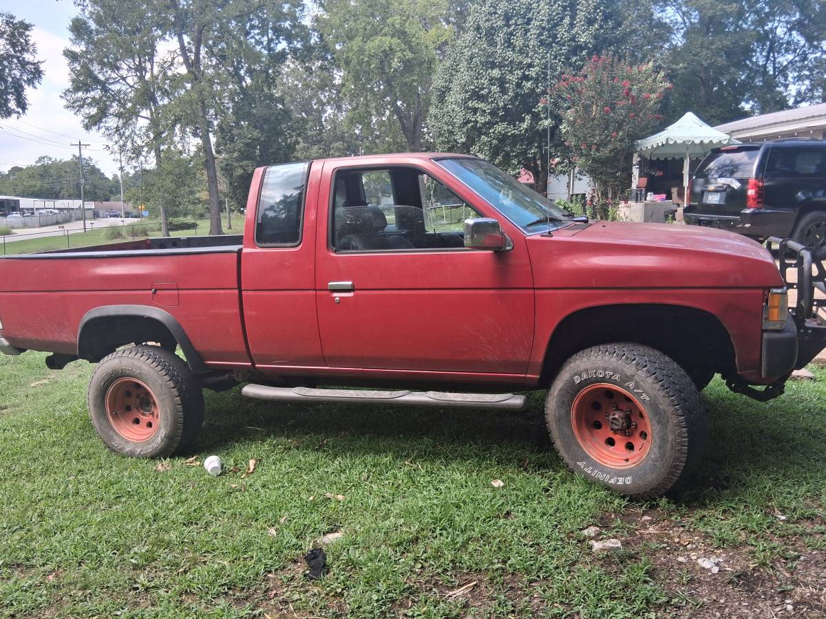 Nissan-king-cab-xe-1994-red-3