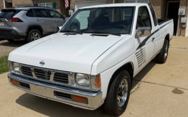 Nissan-kingcab-1995-white