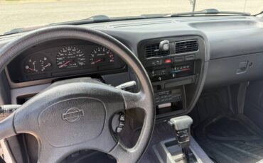 Nissan-kingcab-1995-white-6