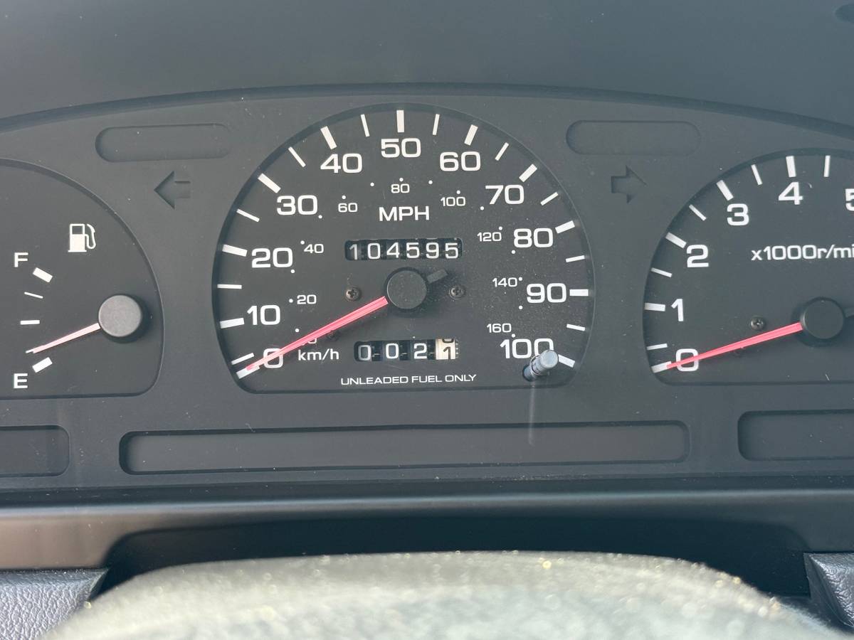 Nissan-kingcab-1995-white-7