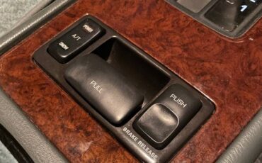 Nissan-laurel-1995-12