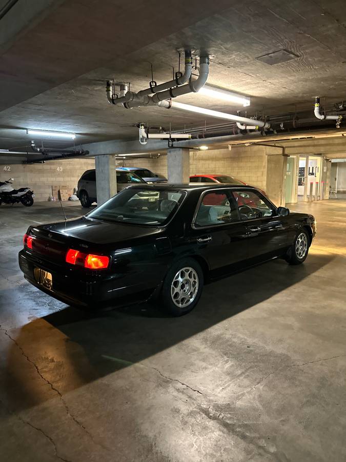 Nissan-laurel-1995-5